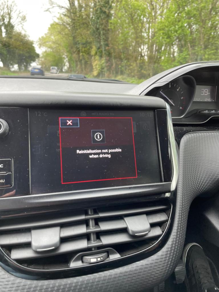 peugeot 208 pop up message saying reinitialisation not possible when driving