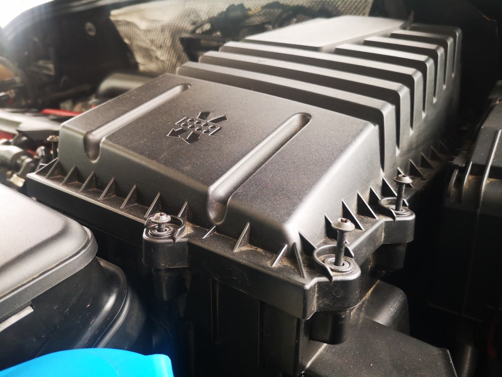 rsq3 air filter torx screws