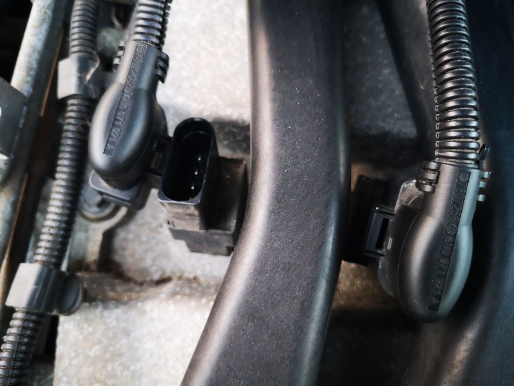 electrical connector disconnected from ignition coil