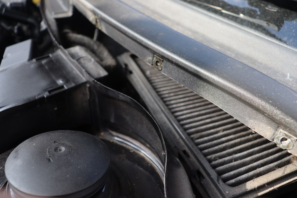 Golf mk4 weather strip removed with view of cabin filter