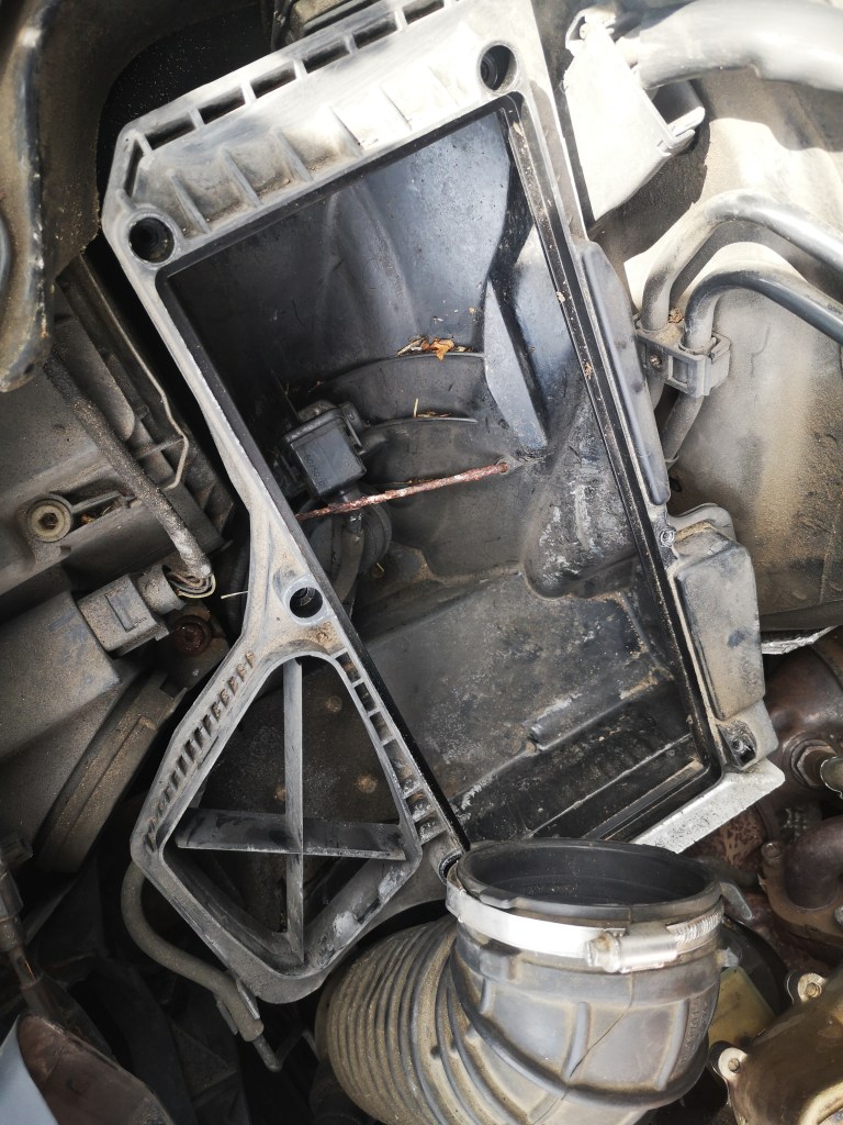 clean audi a5 b8 air filter box
